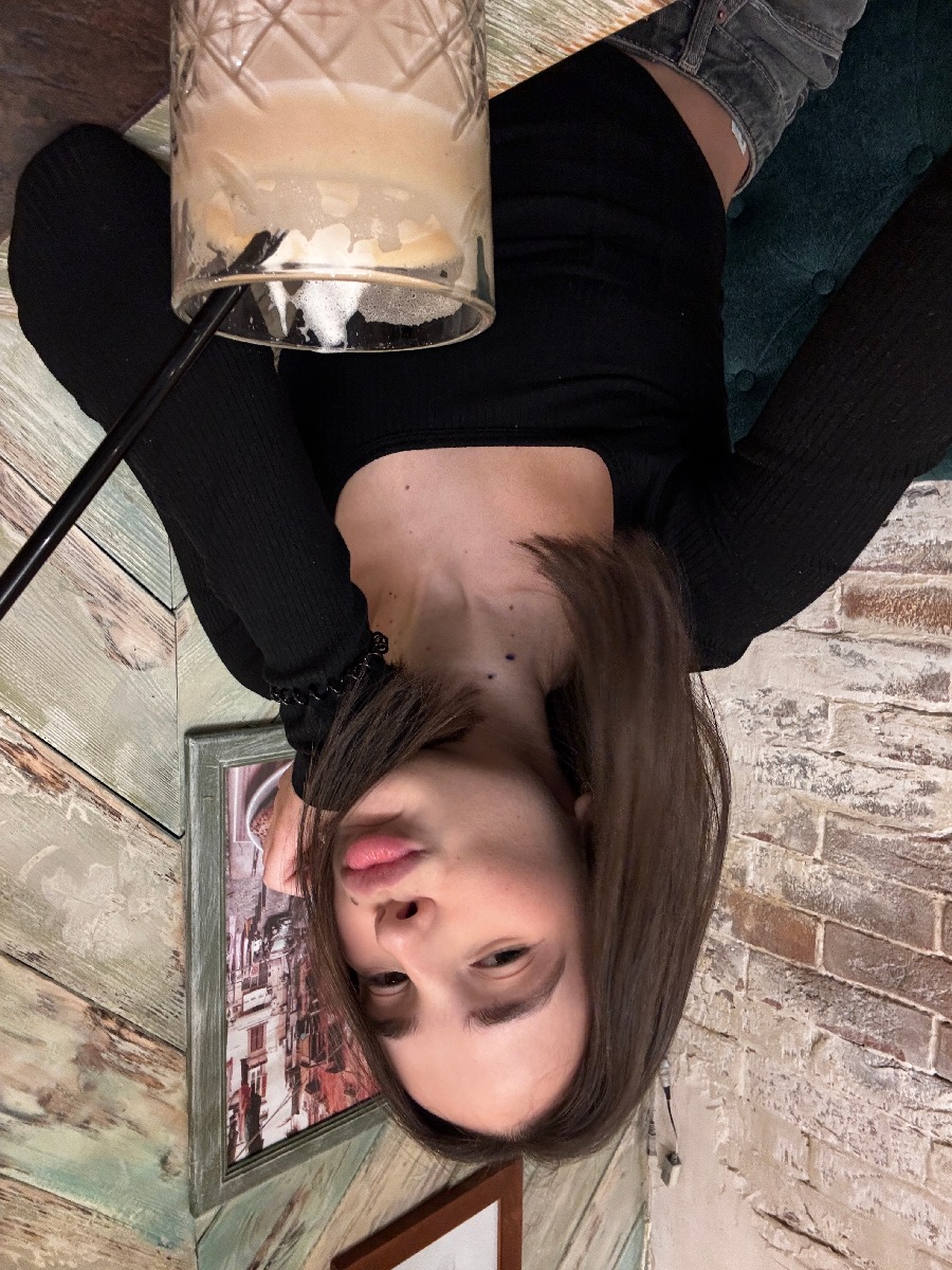 Fresh photos, fresh mood — Tina online in Bursa